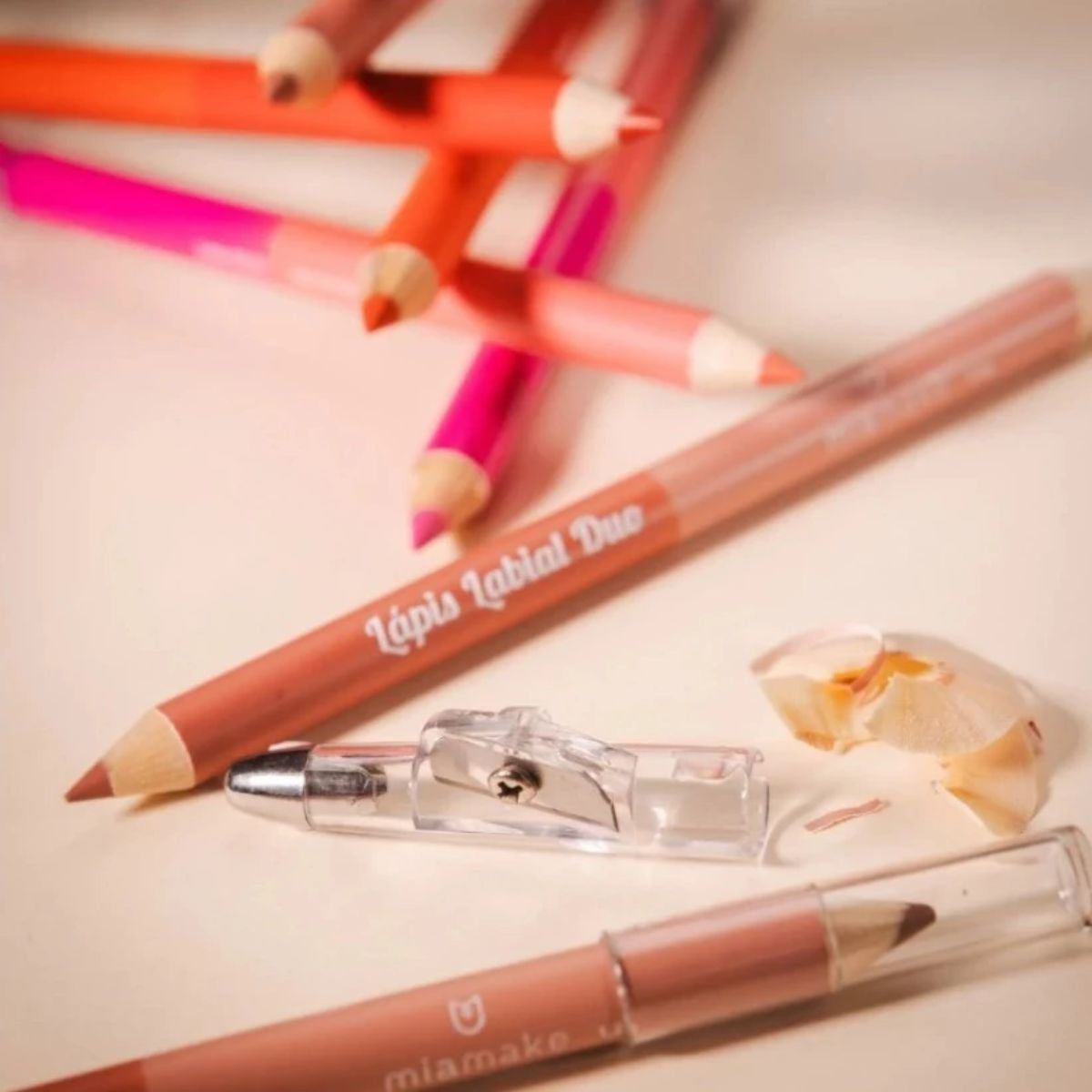 Lápis Labial Duo Com Apontador - Mia Make