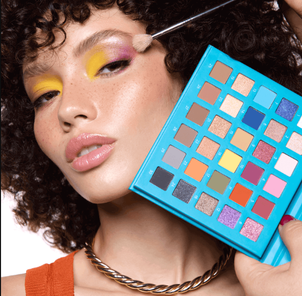 Paleta de Sombras Catharine Hill 1017- Alta Pigmentação 30 Cores