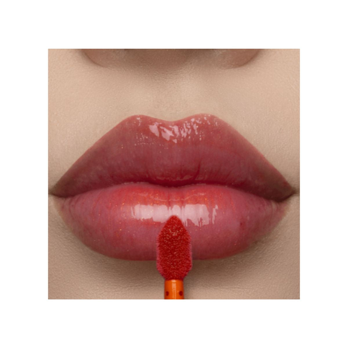 Gloss Plump Fire Kiss ou Glassy Lips - Mari Maria Makeup